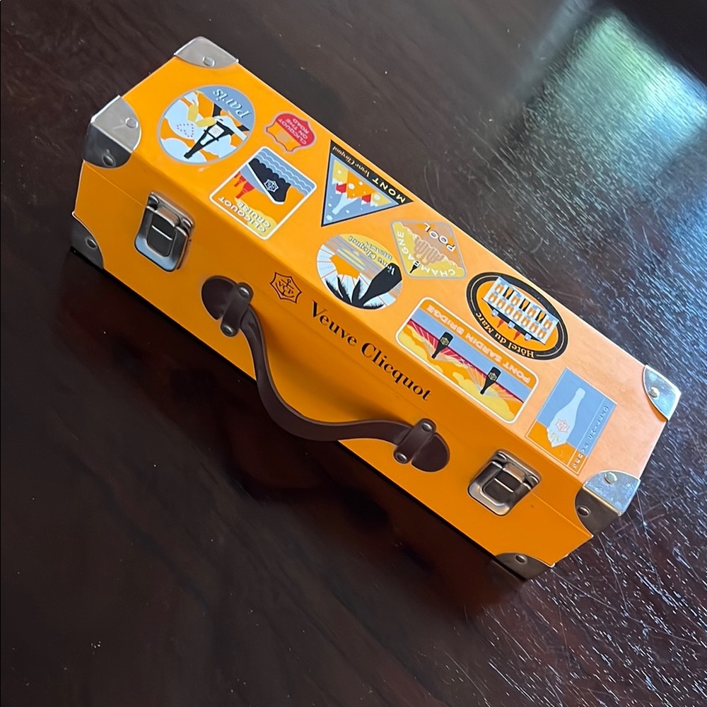 Veuve Clicquot Orange Travel Case steamer trunk Paris